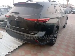 Toyota Highlander 2024 Black