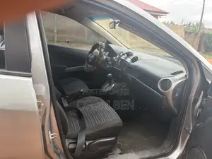 Mazda Demio 2010 Silver