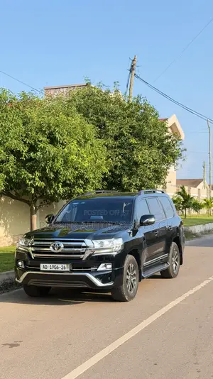 Toyota Land Cruiser 5.7 V8 VXR 2017 Black