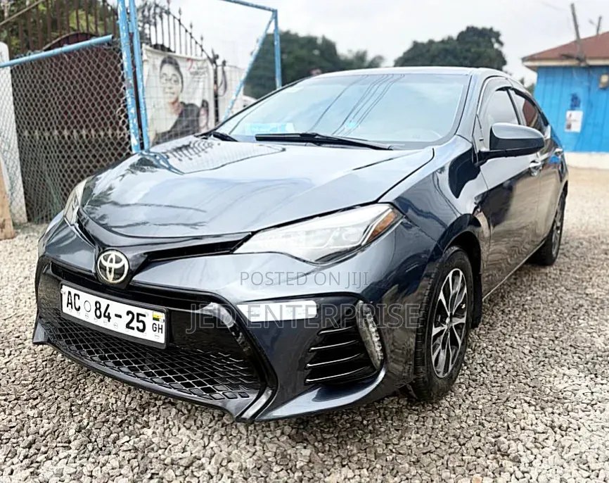 Toyota Corolla 2017 Gray