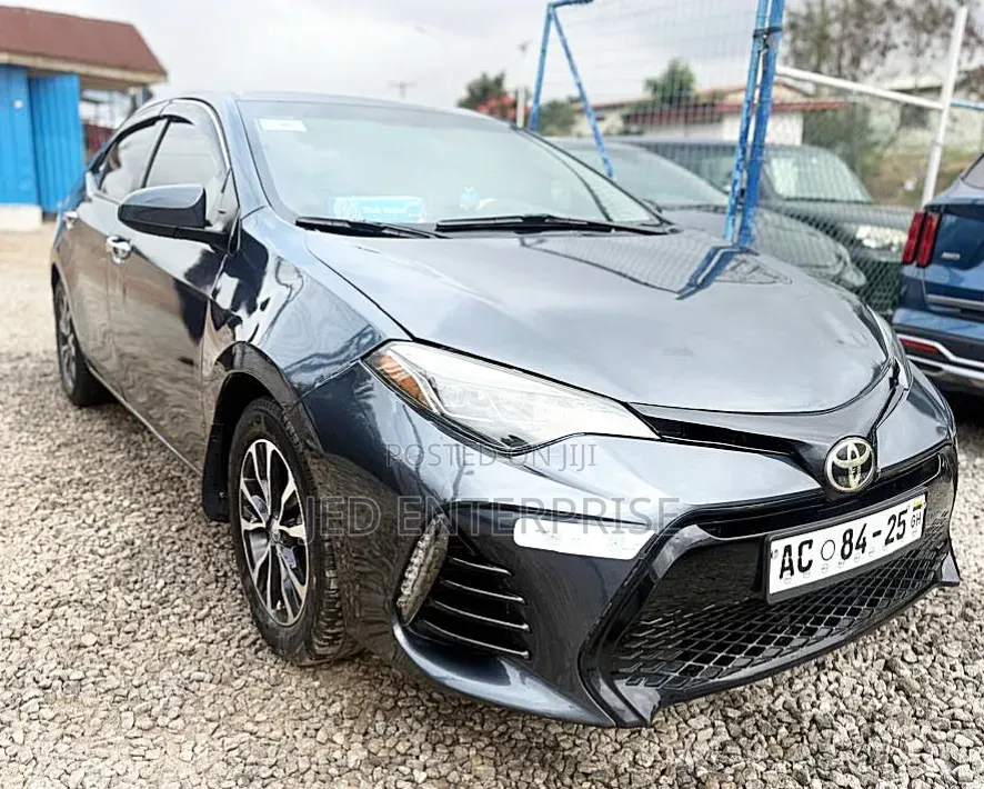 Toyota Corolla 2017 Gray