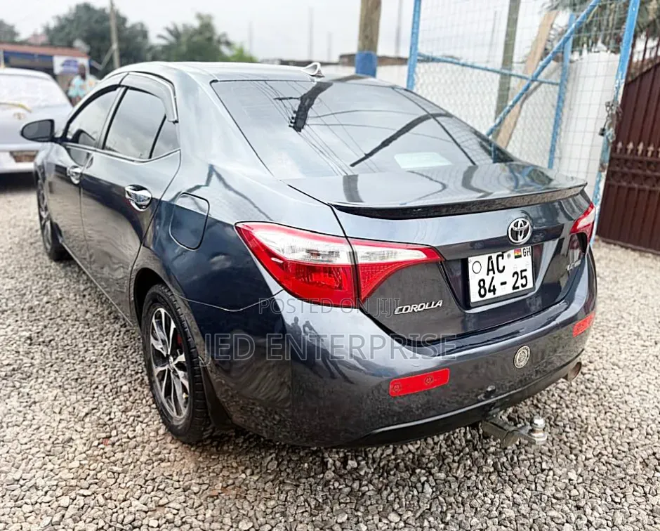 Toyota Corolla 2017 Gray
