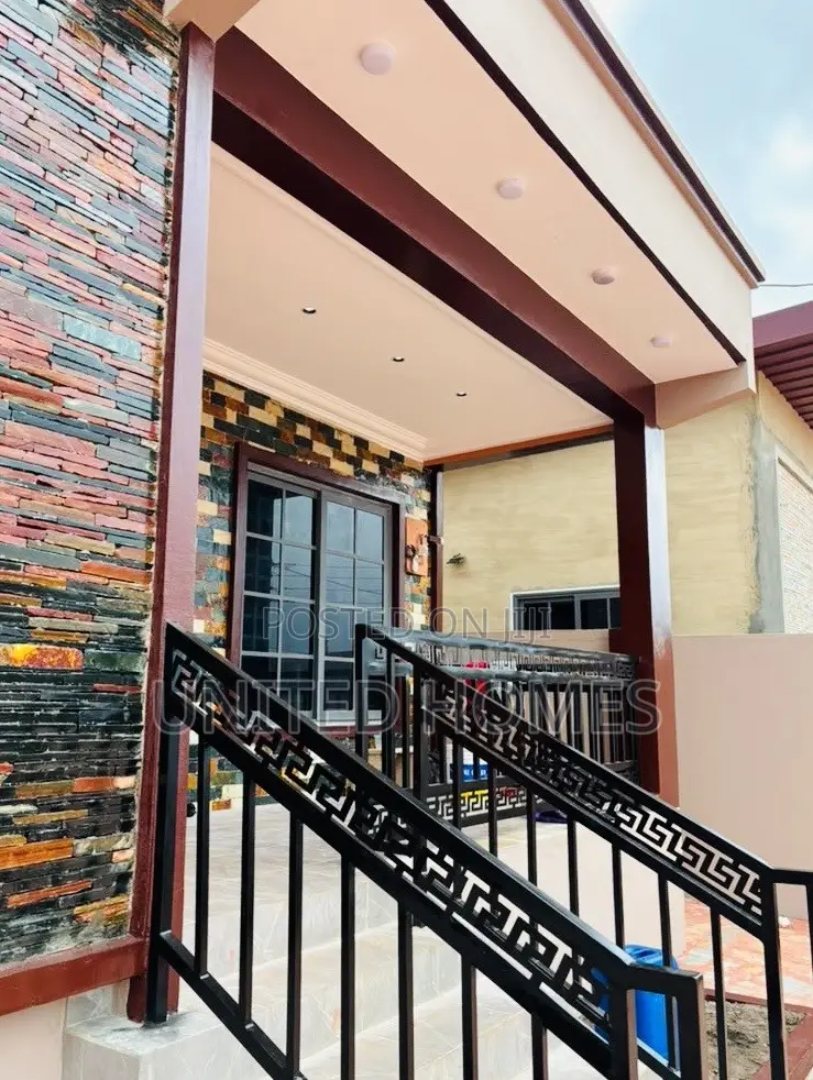 3bdrm House in Gbawe for sale
