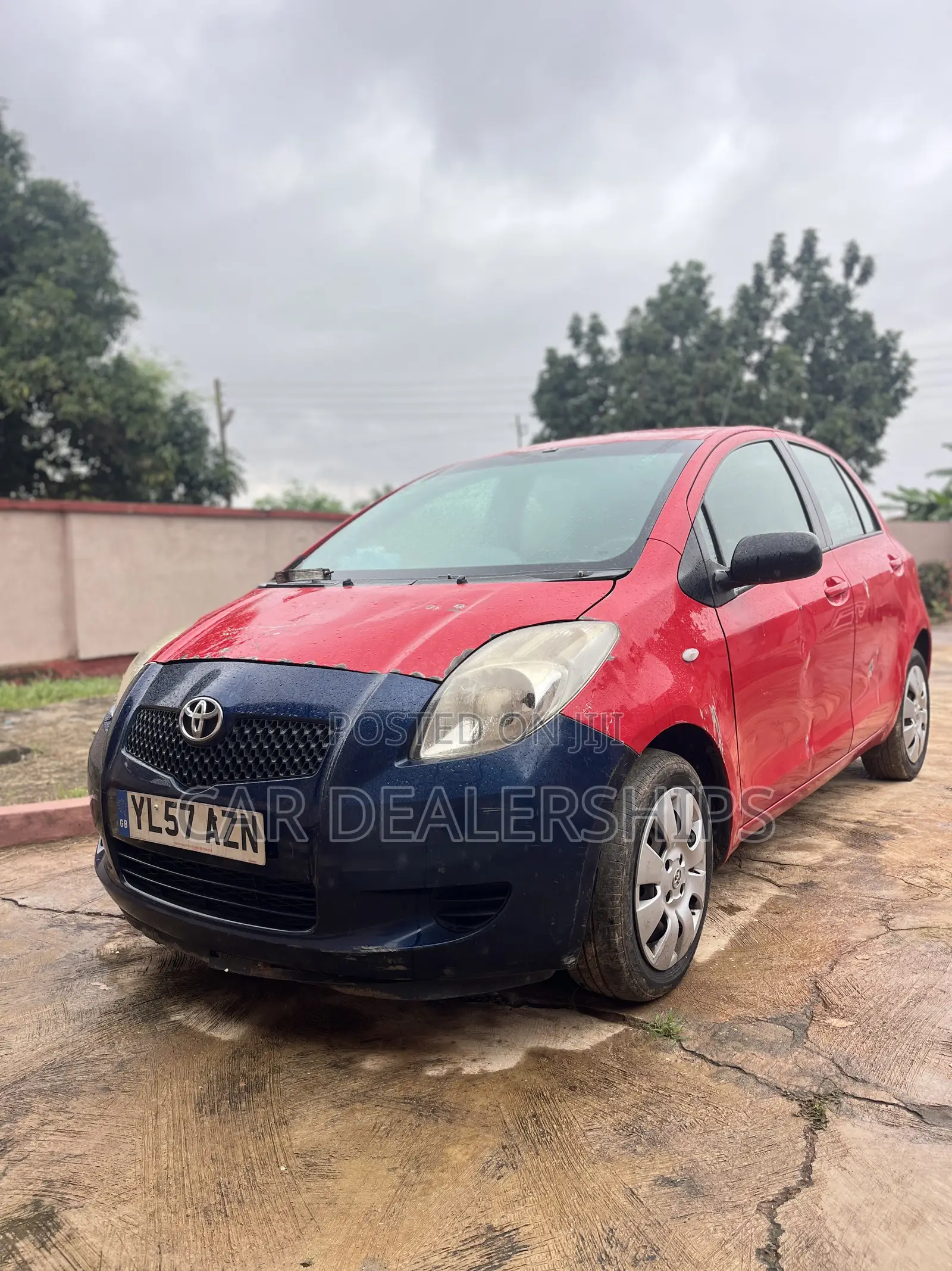 Toyota Yaris 2012 Red