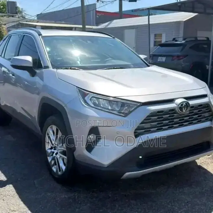 Toyota RAV4 2020 Silver