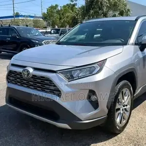 Toyota RAV4 2020 Silver