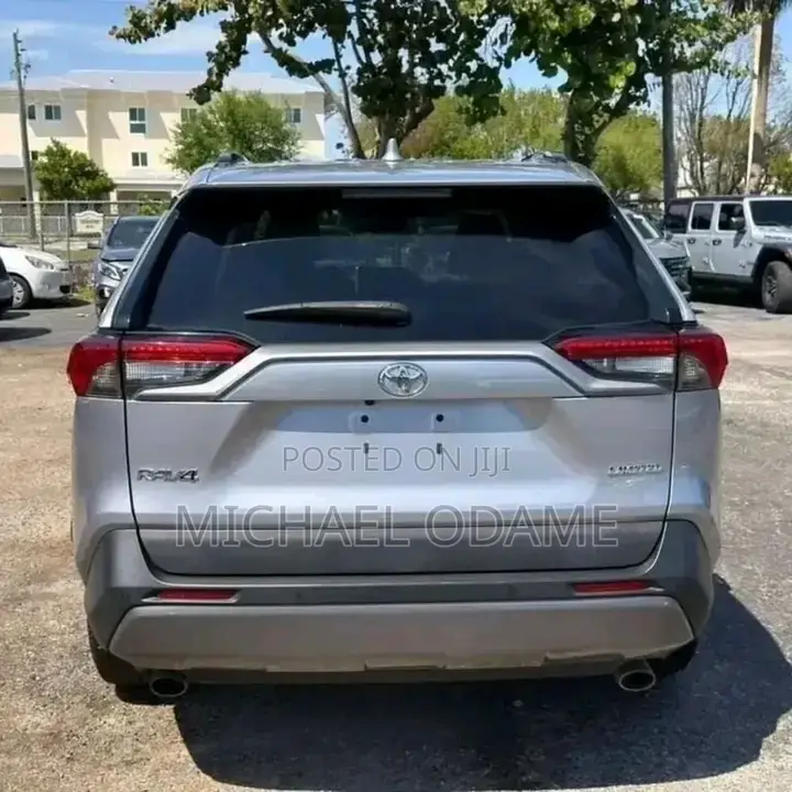 Toyota RAV4 2020 Silver