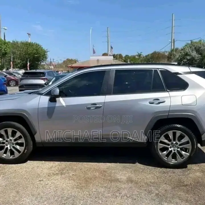 Toyota RAV4 2020 Silver