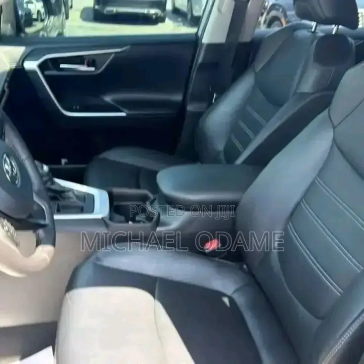 Toyota RAV4 2020 Silver