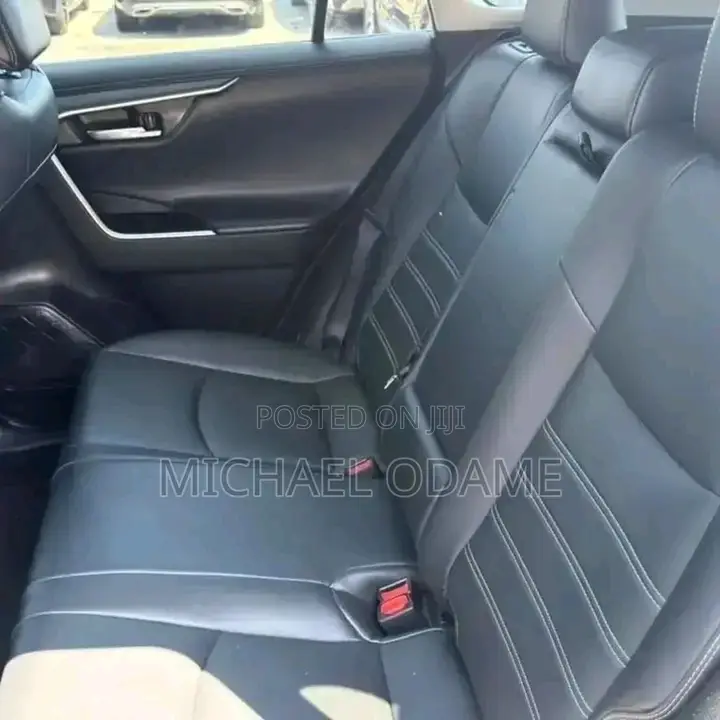 Toyota RAV4 2020 Silver