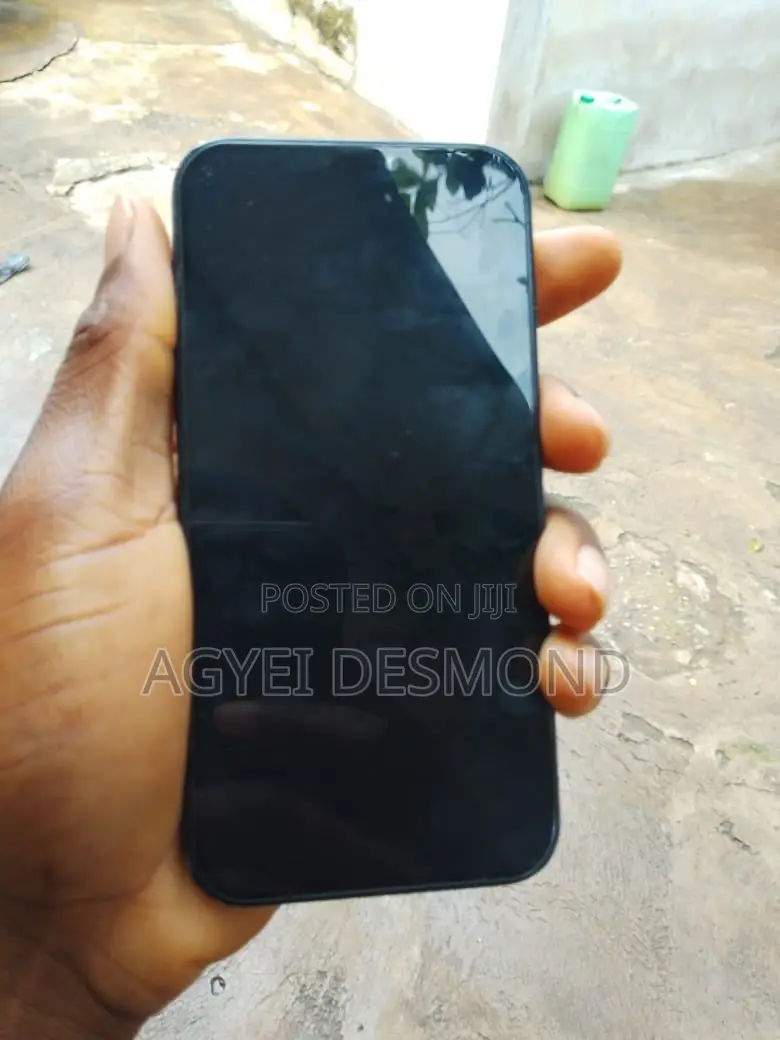Apple iPhone 12 64 GB Black