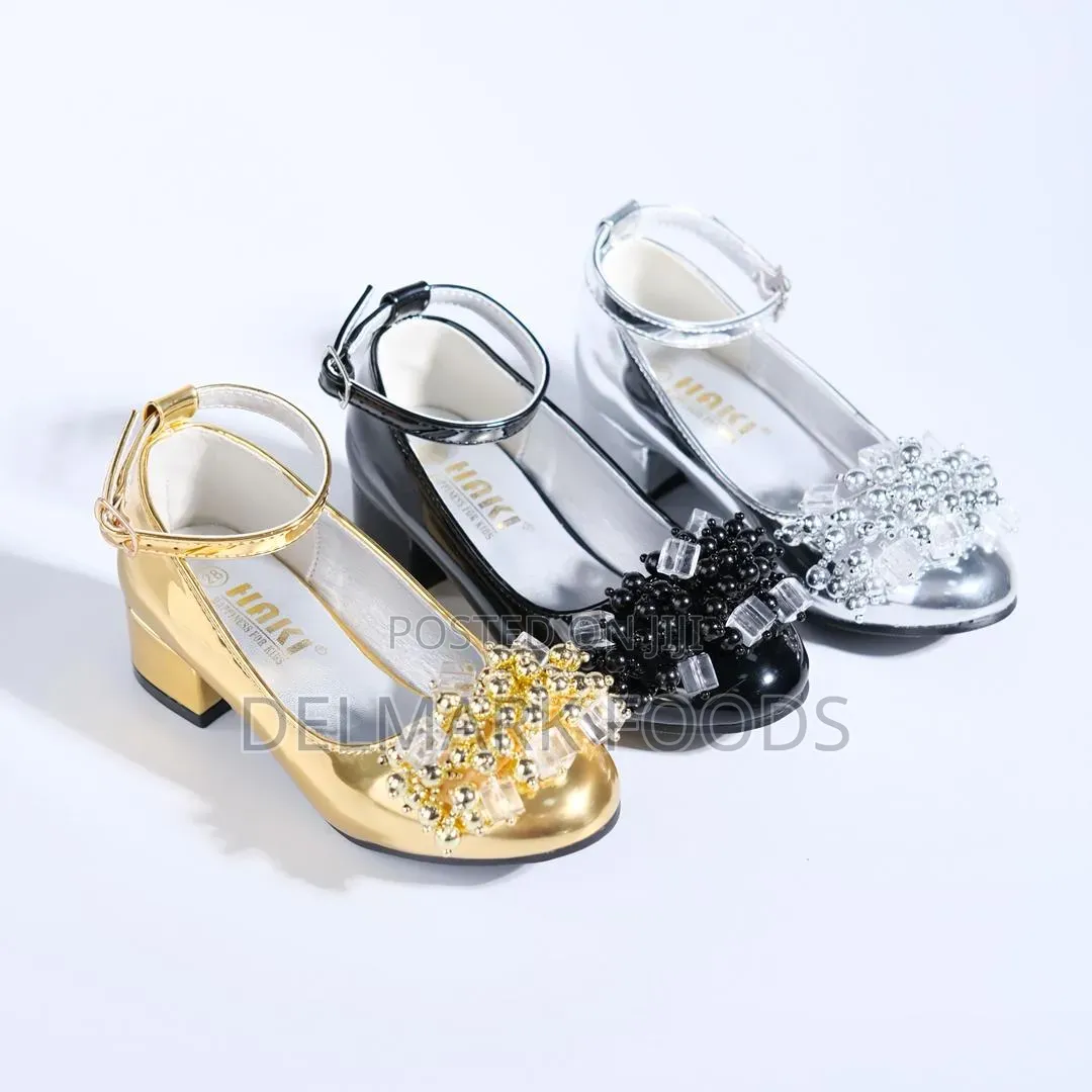 Mok Shoes for Girls.