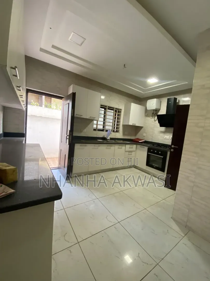 4bdrm House in Spintex Community16, Sakumono for rent