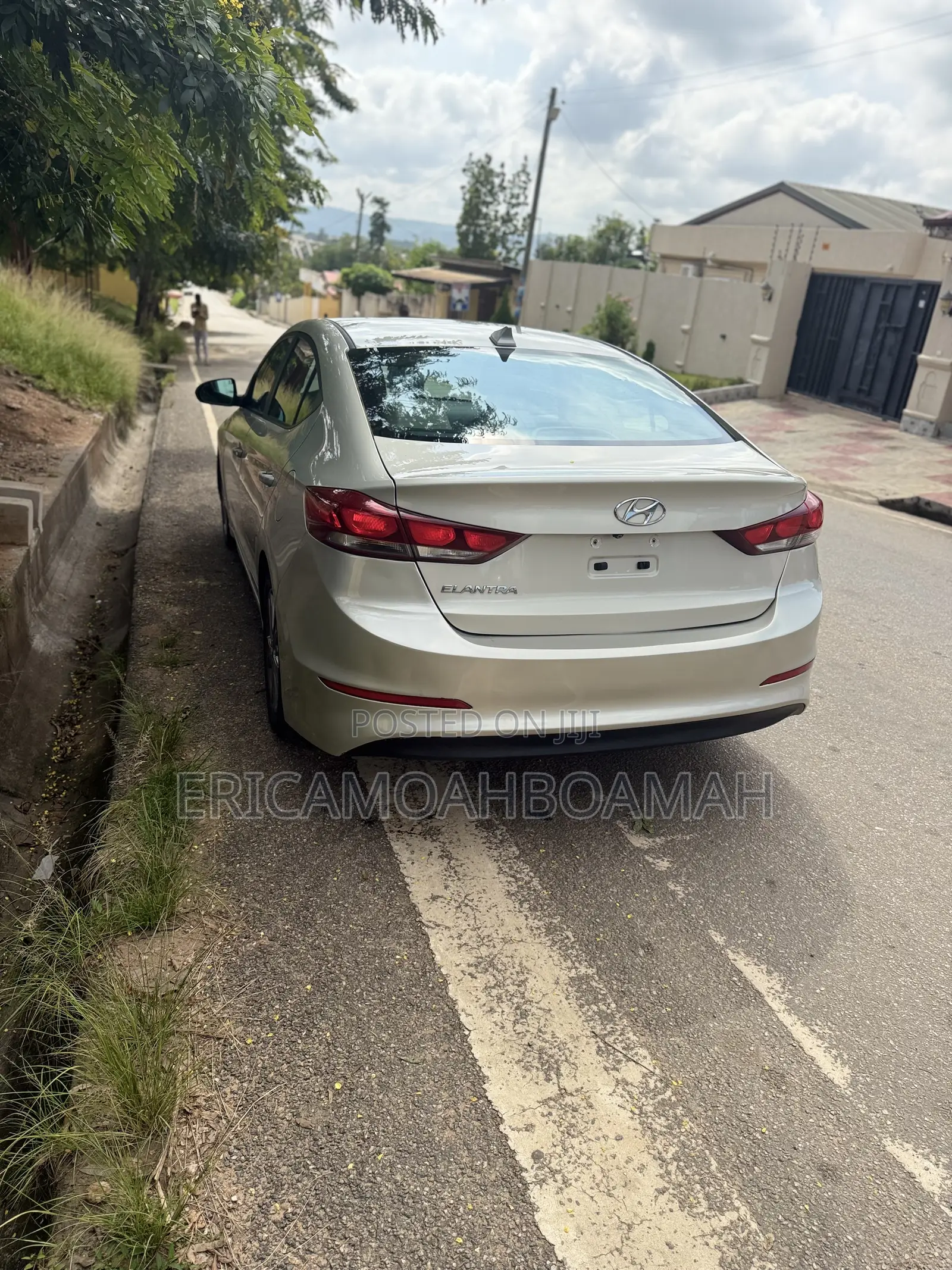 Hyundai Elantra SE Sedan FWD (2.0L 4cyl 6M) 2017 Silver
