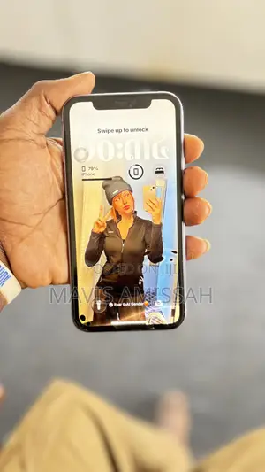 Apple iPhone 11 64 GB Purple