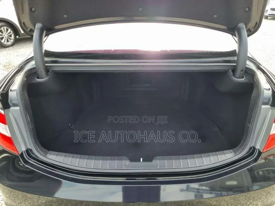 Hyundai Grandeur 2016 Black