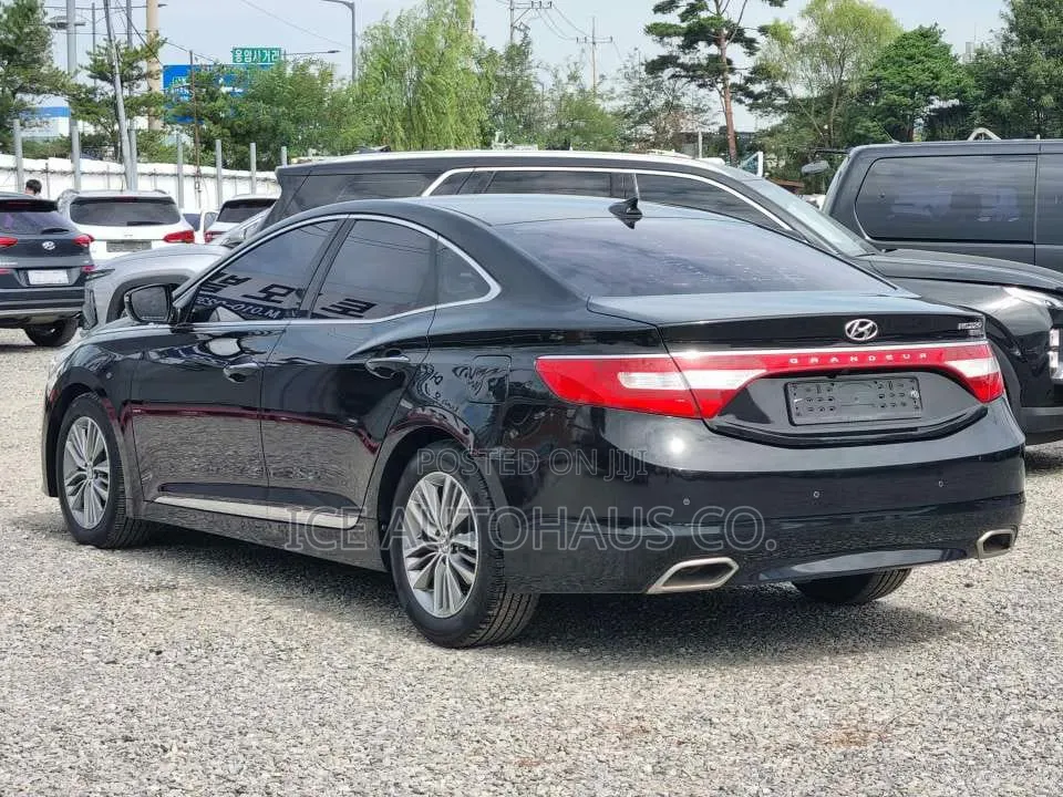 Hyundai Grandeur 2016 Black