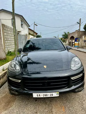 Porsche Cayenne GTS AWD 2018 Black