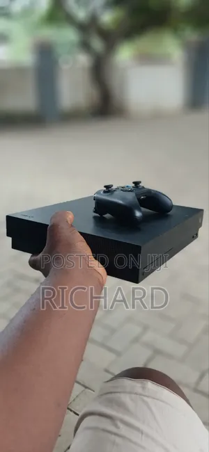 Xbox One X  1tb Loaded With Games Fifa26,forza, Mk  Etc