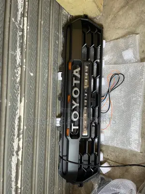 Toyota Tacoma 2024, 2025 Front Grille\ Top Shells