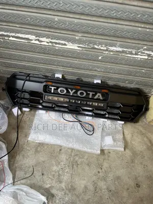 Toyota Tacoma 2024, 2025 Front Grille\ Top Shells
