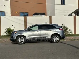 Ford Edge Titanium 2022 Silver