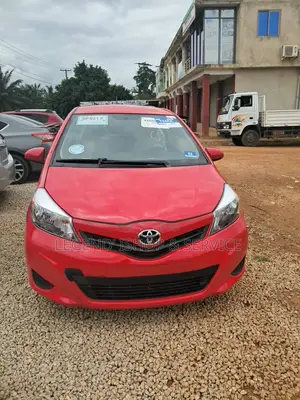 Toyota Yaris 2016 Red