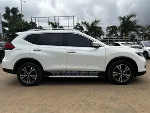 Nissan X-Trail 2.5 Petrol AWD 2019 White