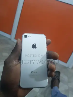 Apple iPhone 7 32 GB Silver