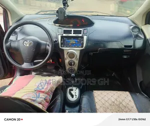 Toyota Yaris L Hatchback 3dr 2012 Burgundy