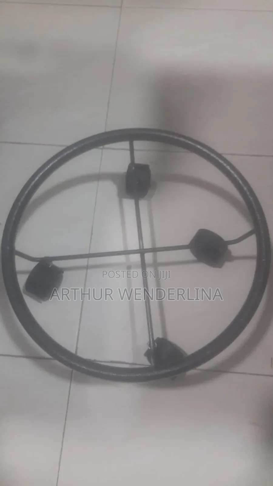 Cylinder Stand With Wheel Under