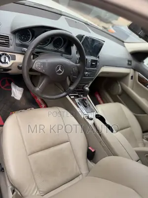 Mercedes-Benz C300 2011 White