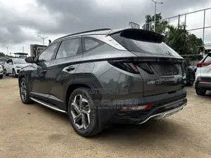 Hyundai Tucson Limited 2022 Gray