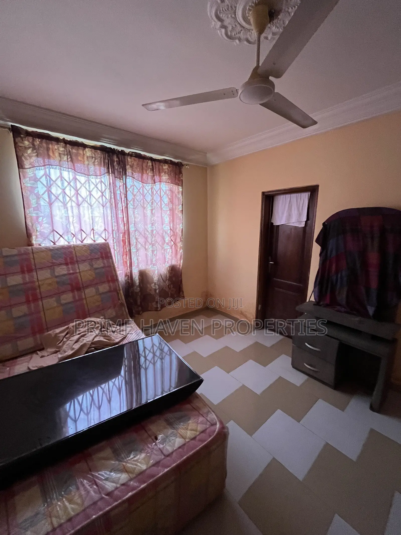 Furnished 10bdrm House in Agbogba for sale