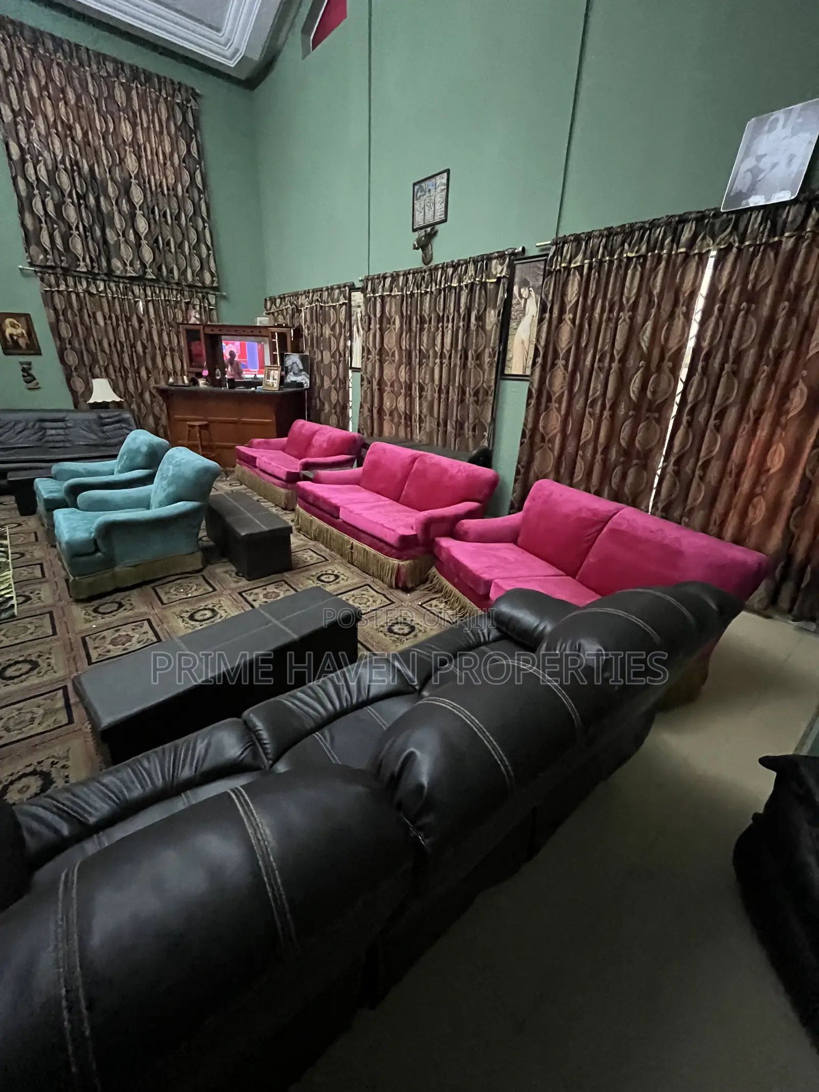 Furnished 10bdrm House in Agbogba for sale