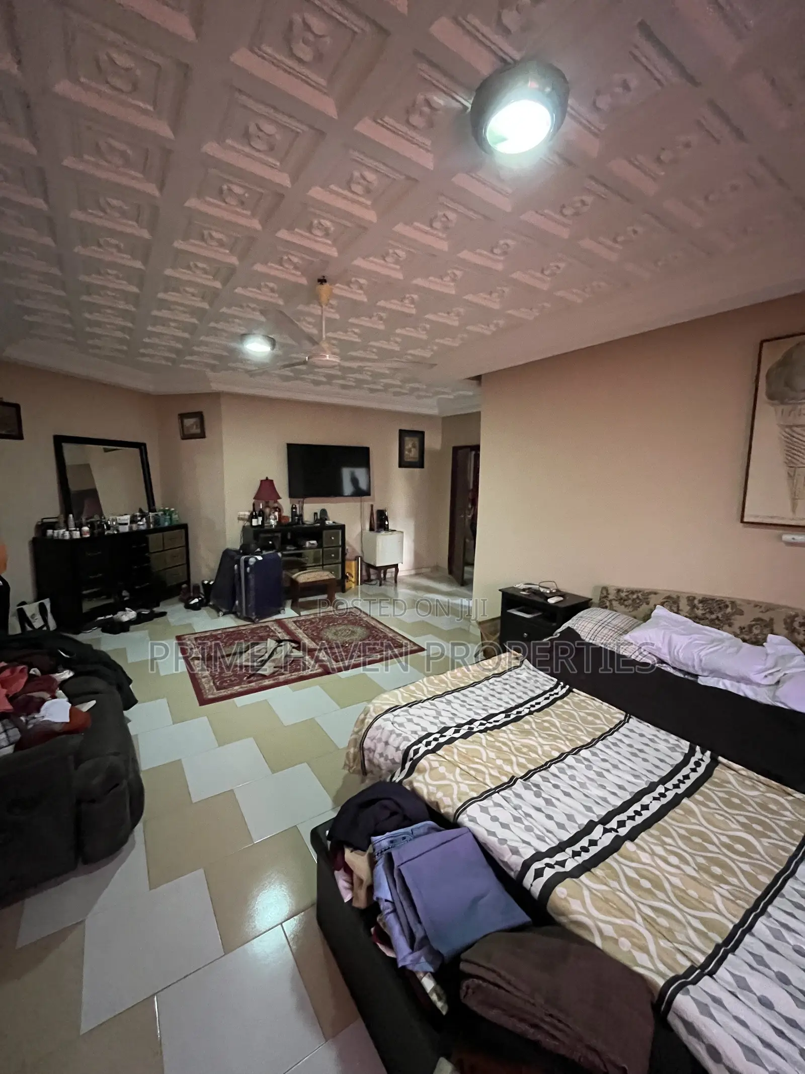 Furnished 10bdrm House in Agbogba for sale
