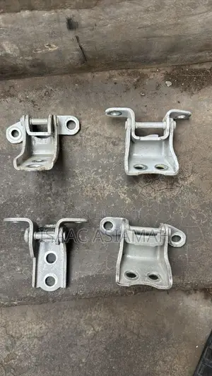 CRV 2017,2018,2019,2020,2021,2022,2023,2024,2025 Front Door Hinges