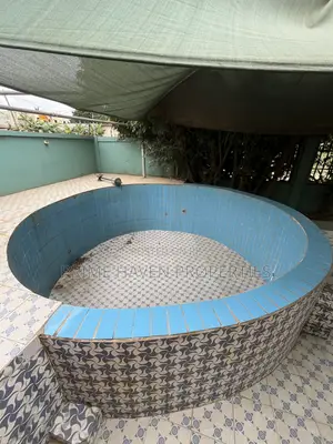 Furnished 10bdrm House in Agbogba for sale