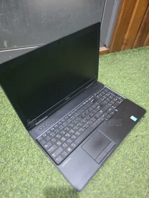 Laptop Dell Latitude 5540 8GB Intel Core i5 HDD 500GB
