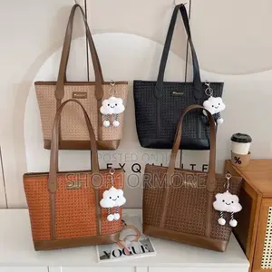 Ladies Fashionable Tote Bag