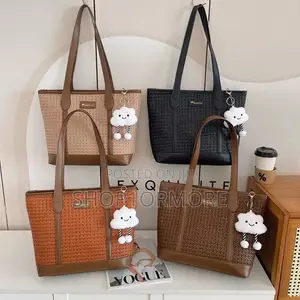 Ladies Fashionable Tote Bag