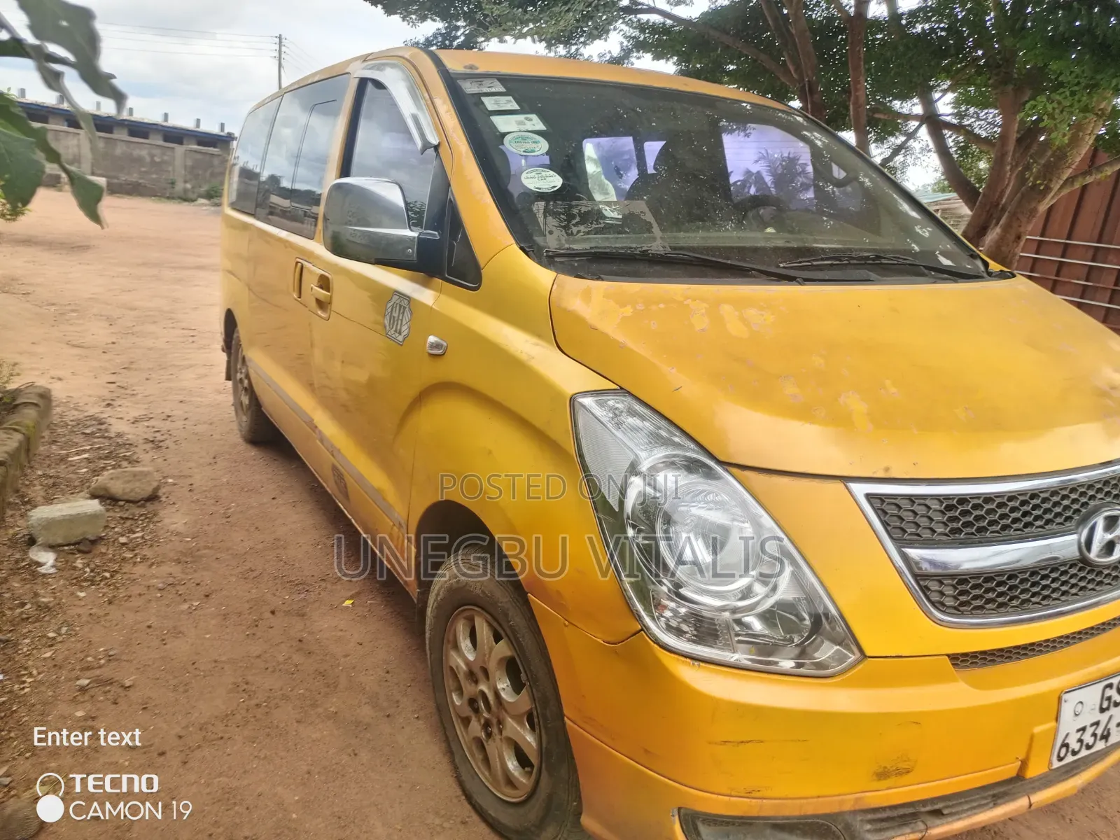 Hyundai Starex 2012 Yellow