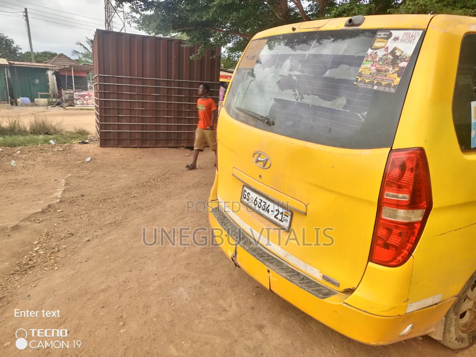 Hyundai Starex 2012 Yellow