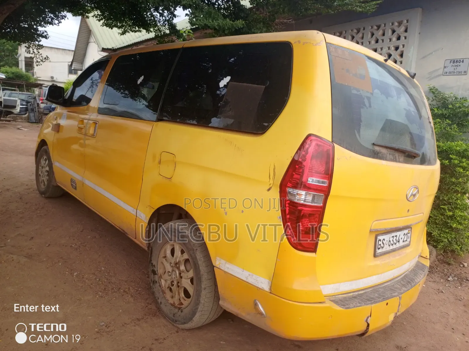 Hyundai Starex 2012 Yellow