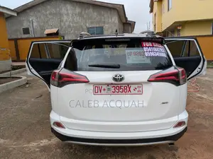 Toyota RAV4 2018 White
