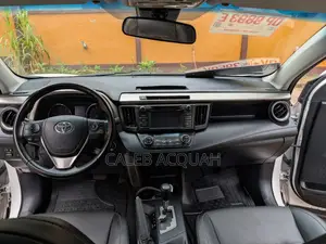 Toyota RAV4 2018 White