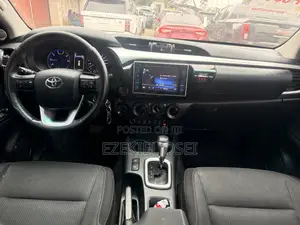 Toyota Hilux Revo Double Cab Deisel 2.4 AWD 2018 Red