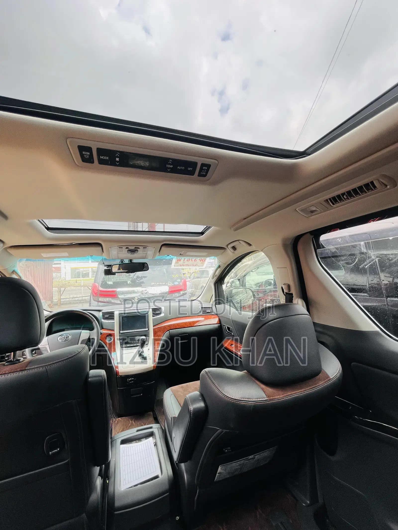 Toyota Alphard 2.4 Petrol FWD 2013 Black