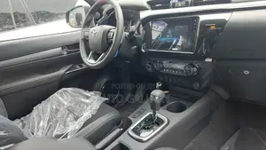 New Toyota Hilux 2026 Black