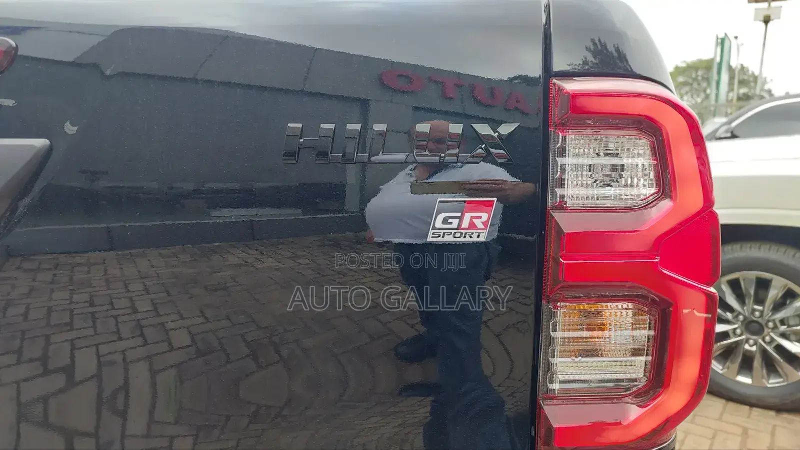 New Toyota Hilux 2026 Black